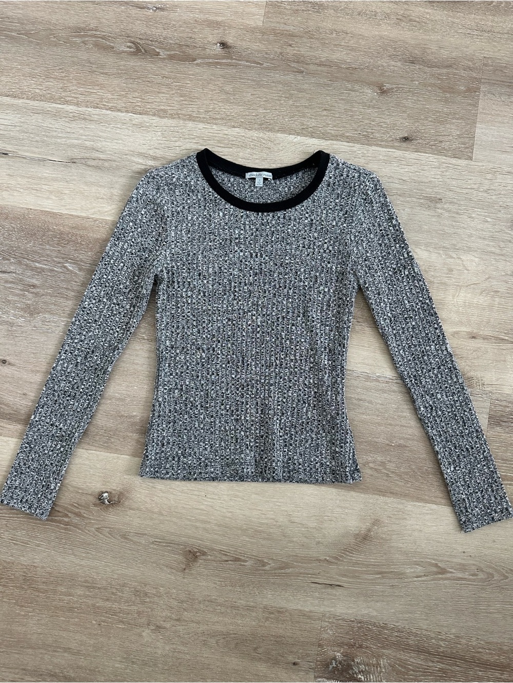 Women’s Gray Long-Sleeve Knit Top with Black Trim